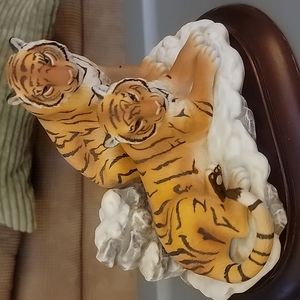 Masterpiece Porcelain by Homco Tigers